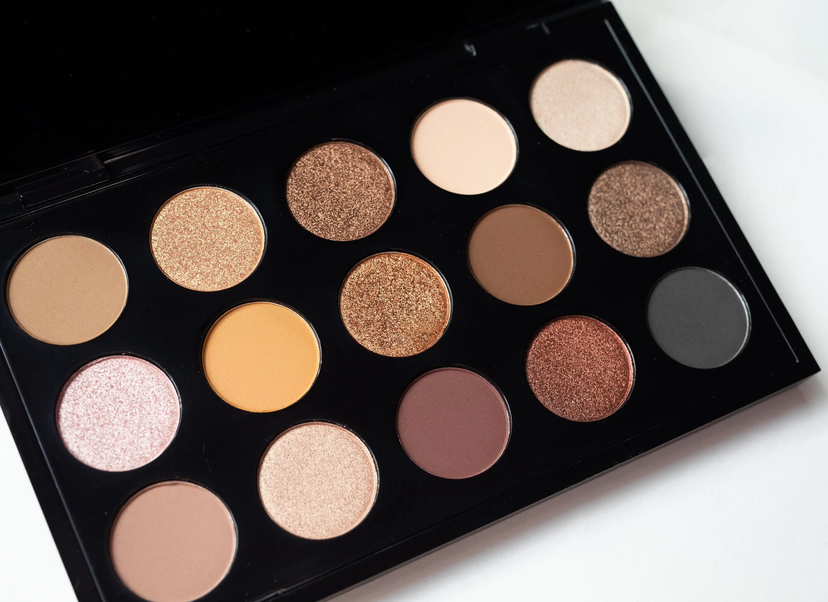 BE A HOLIDAY BEAUTY COLLECTION