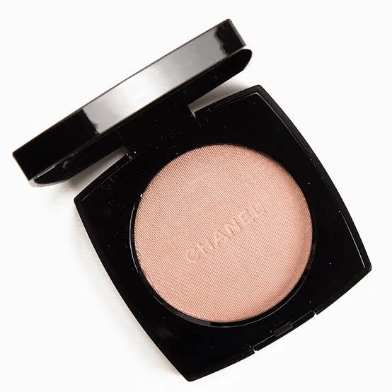 Chanel Poudre Lumiere Highlighting Powder