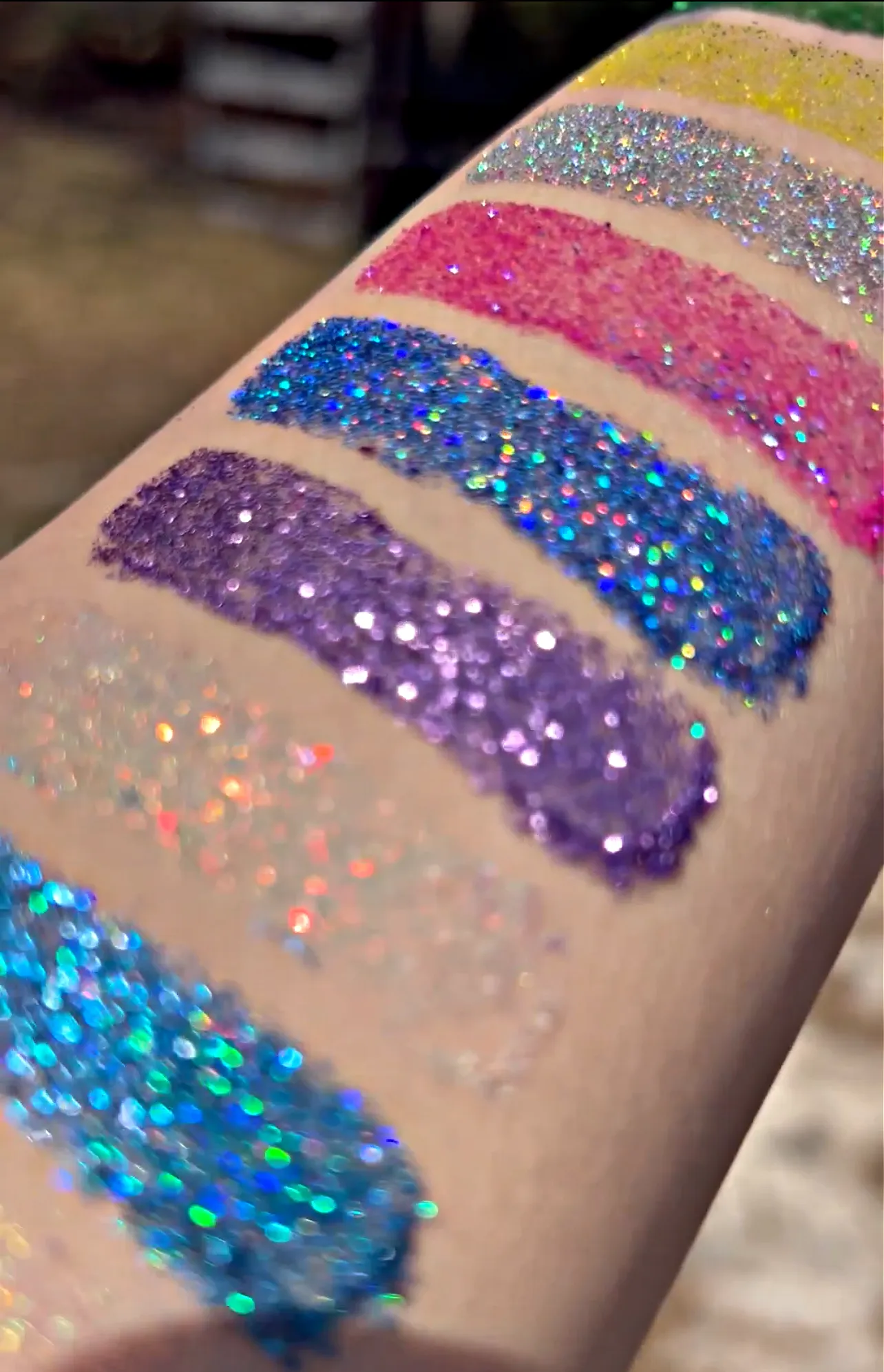 Hex N Roll Glitter Eyeshadow