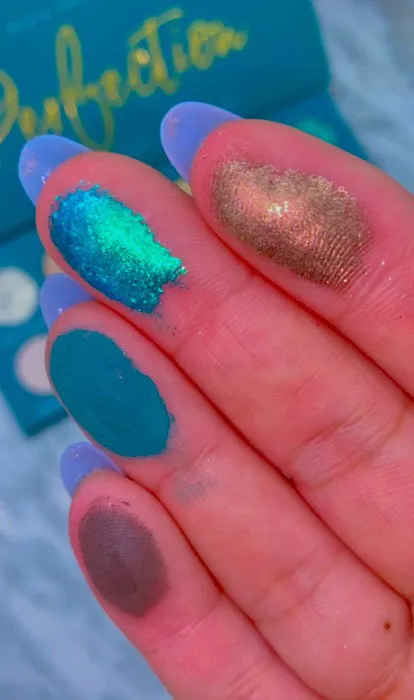 Perfection Dazzling Shimmer Eyeshadow Palette