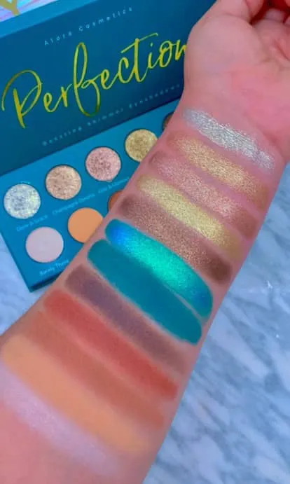 Perfection Dazzling Shimmer Eyeshadow Palette