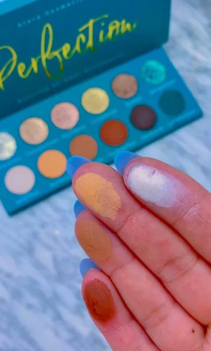 Perfection Dazzling Shimmer Eyeshadow Palette